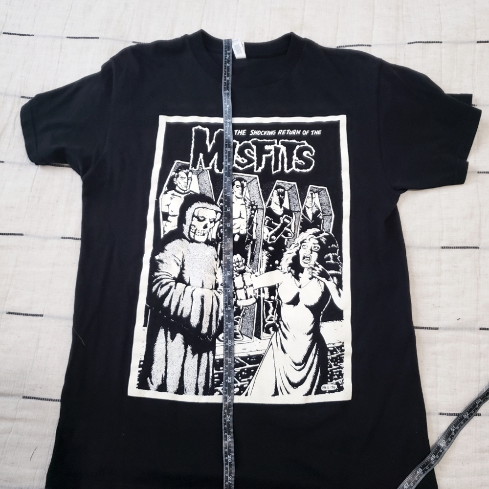 Misfits graphic T shirt black med.